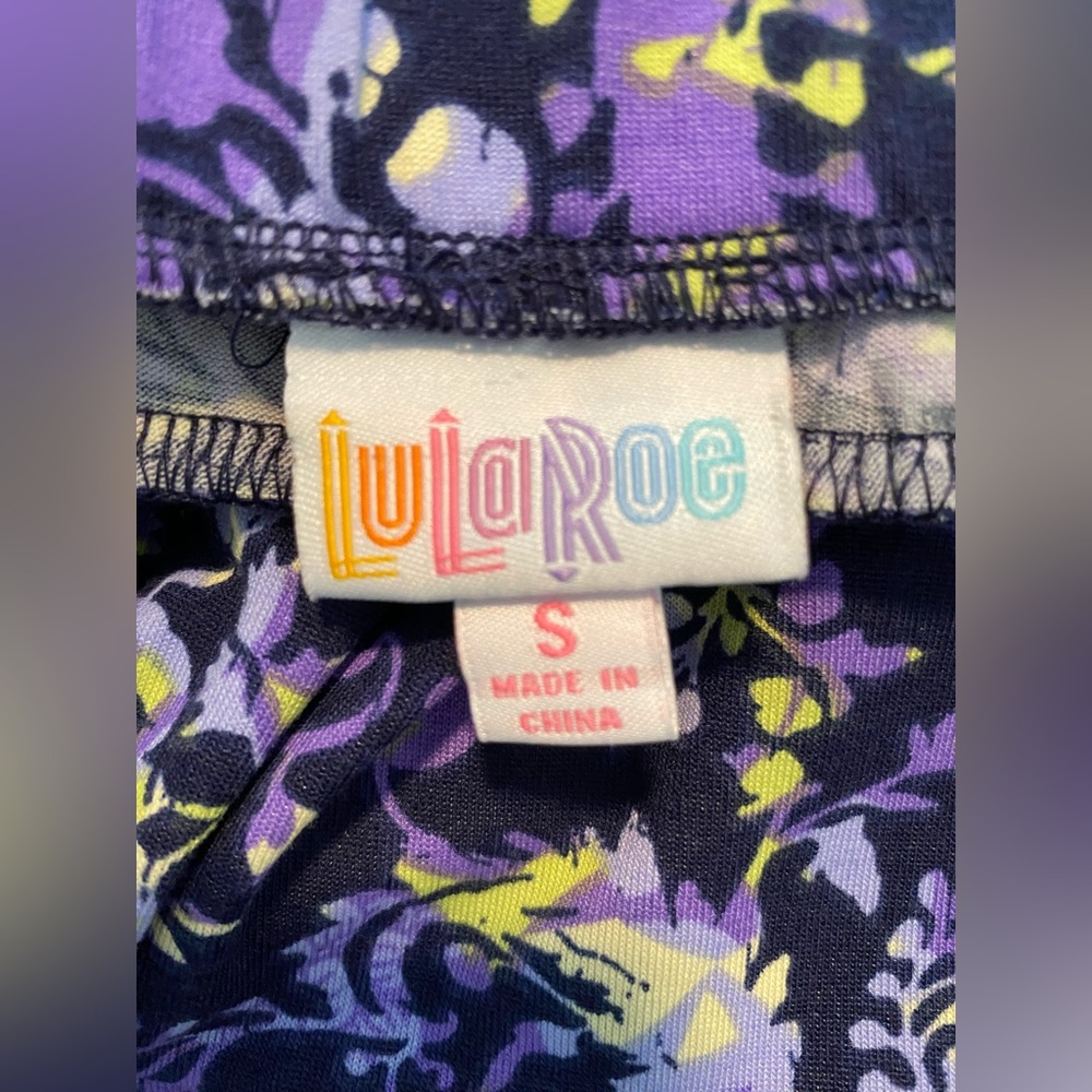 NWT Madison LuLaRoe Pleated Skirt in Women’s size Small - Picture 3 of 4